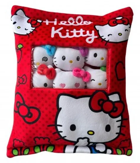 Cuscino + 6 Mini Peluche Hello Kitty